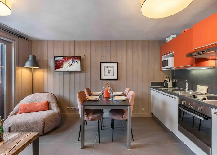 Appartement Spacieux Contemporain A Avec Parking Et Wifi - Fr-1-563-99